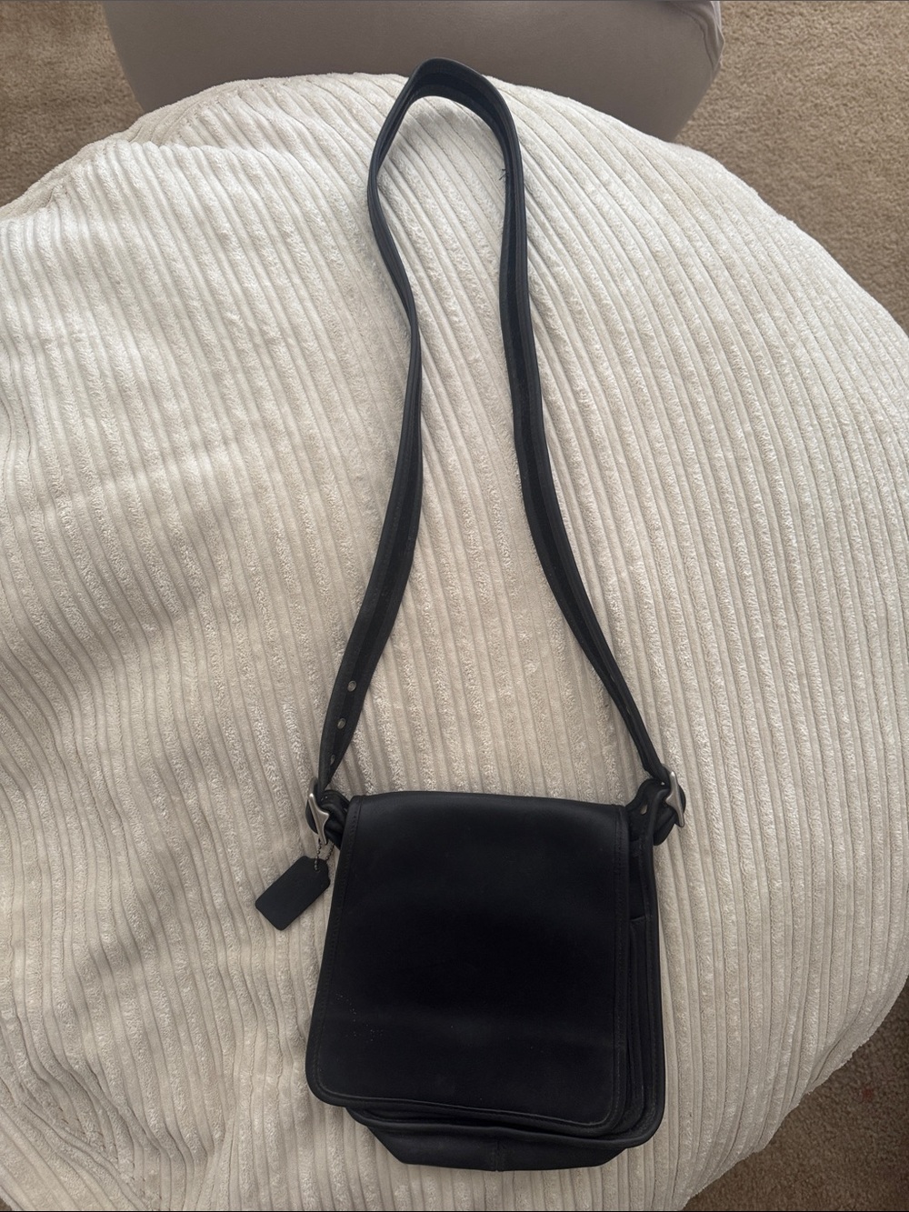 Classic Black Leather Crossbody Bag - Timeless Everyday Carry